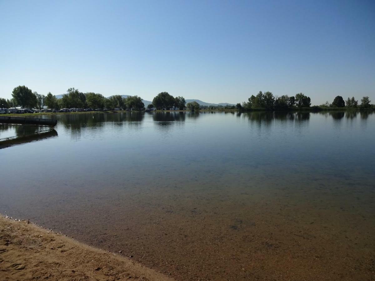 Penzion U Raka Pasohlávky Buitenkant foto
